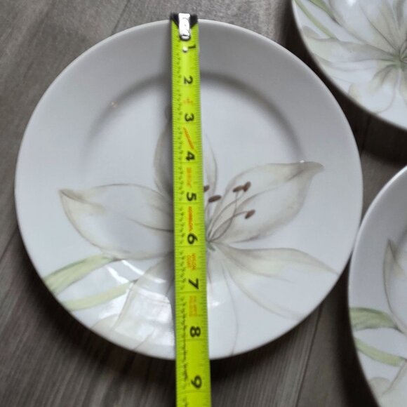 Corelle Vitrelle Salad Plates White LFlower 8.5" Set Of 3 Made In USA - Picture 3 of 4